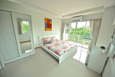 Beach and Mounteen By Pattaya Capital Property