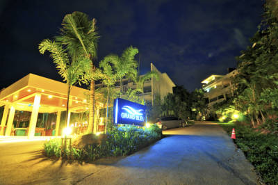 Grand Bleu Ocean View Pool Suite